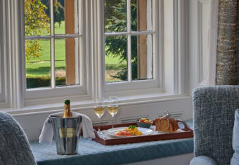 Matfen Hall Interiors 033 36 Retouched SQ Web 3 640X640