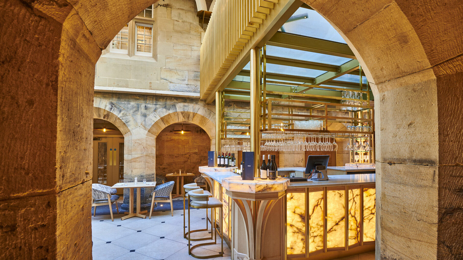 Cloisters Dinner, Bed & Breakfast